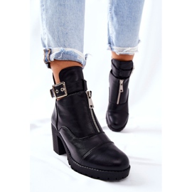 PG1 Schwarze Clive Stiefel auf hohem Absatz mit Schnalle 1