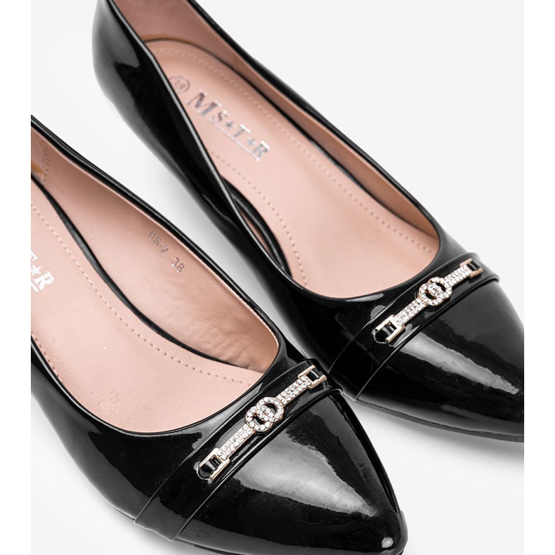Schwarze Pumps auf einem Candy Low Heel 1