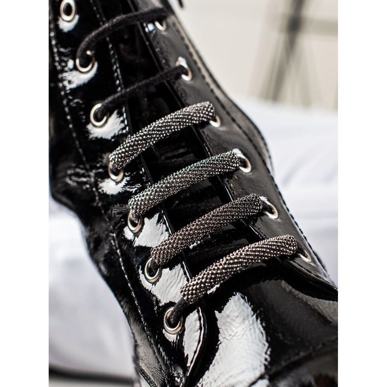 Modische Lackstiefel schwarz 2