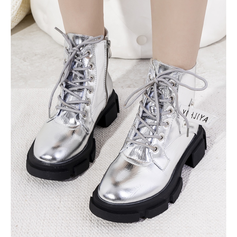 Silber polierte Turner Stiefel 1