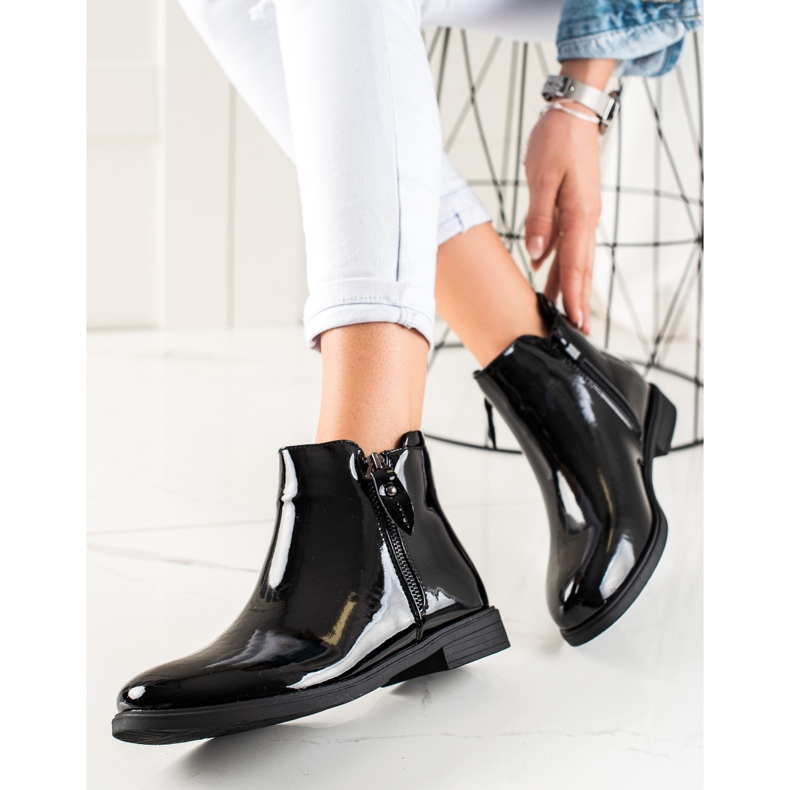 TRENDI Klassische lackierte Stiefel schwarz 2