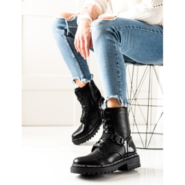 TRENDI Schwarze Arbeiter mit einer Schnalle 1