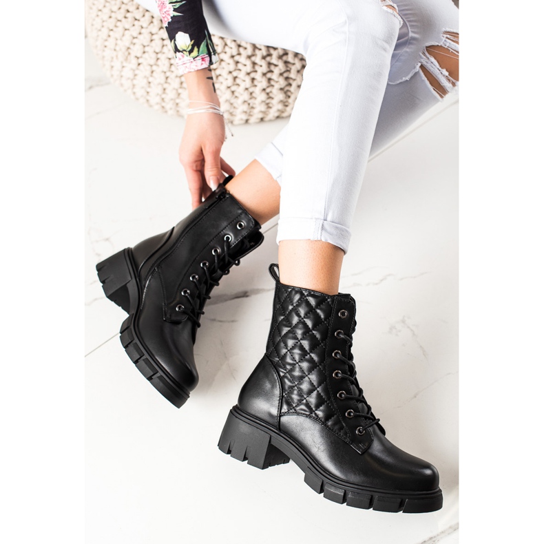 Bestelle Klassische gesteppte Trapper schwarz 1