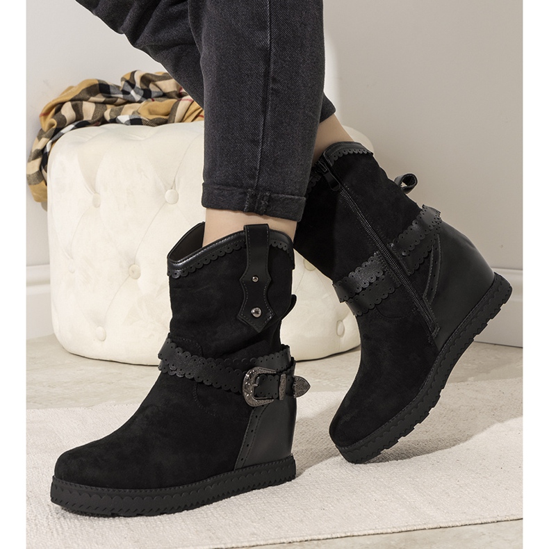 Schwarze Damenstiefel mit Isolierung am Sherry Wedge 1