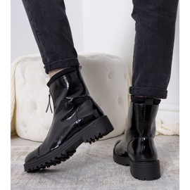Schwarz lackierte Weiss Stiefel für Damen 1