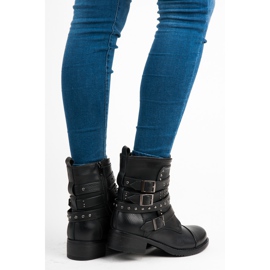 Erynn Schwarze Arbeiter mit Schnallen 1