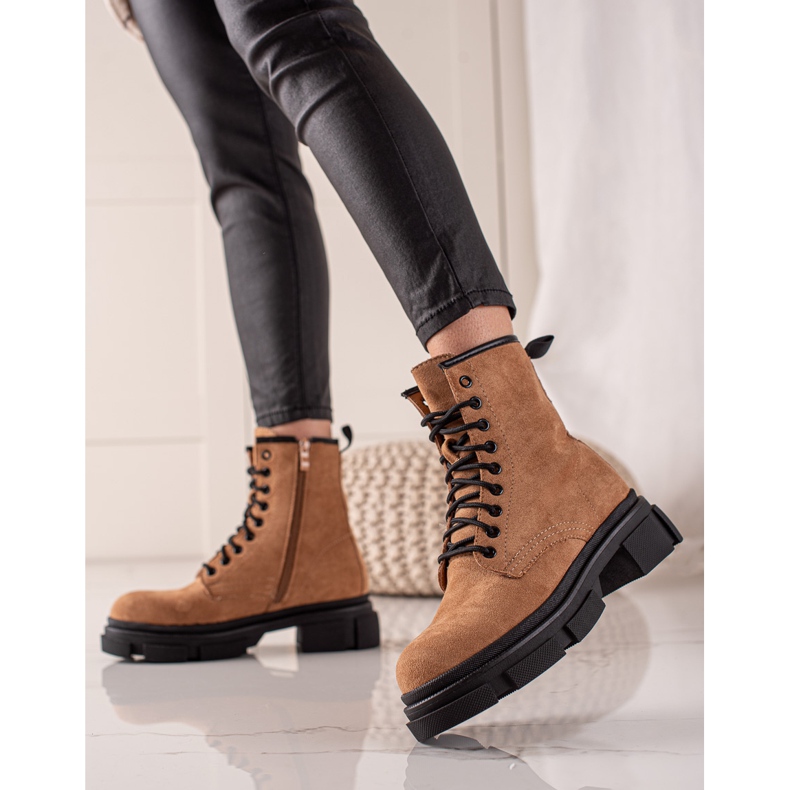 Super Me Braune Wildleder-Trapper beige 1