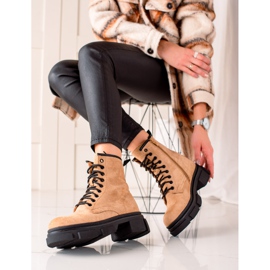 Super Me Wildlederbeige Trapper 1