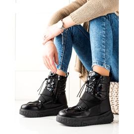 TRENDI Bequeme Schneestiefel auf der Plattform schwarz 1