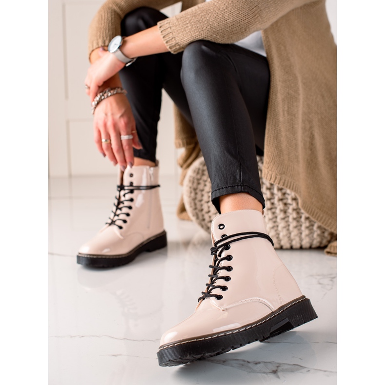 TRENDI Beige warme Stiefel 1