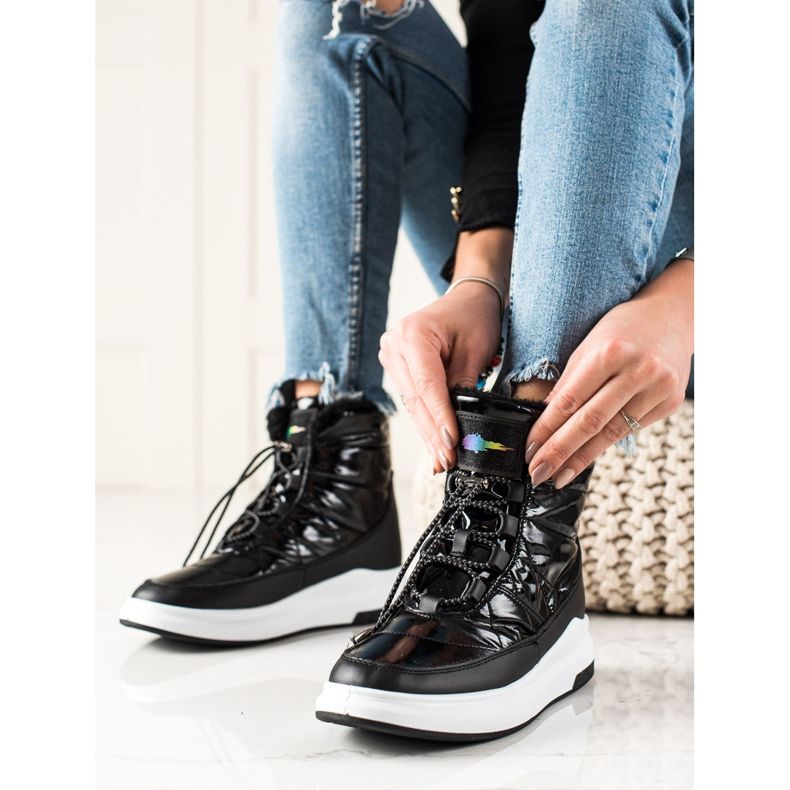 TRENDI Modische glänzende Schneestiefel schwarz 1