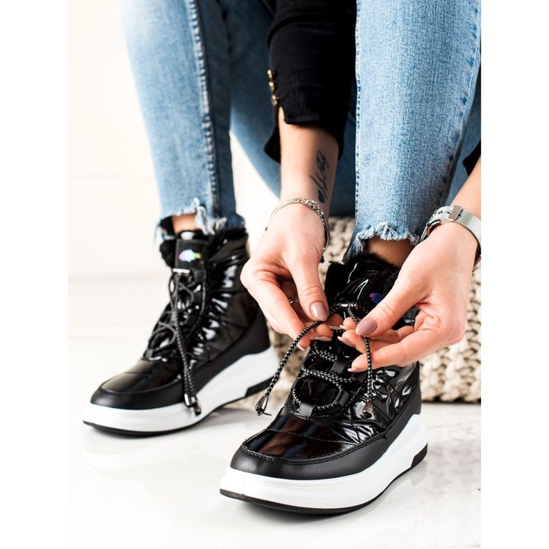 TRENDI Modische glänzende Schneestiefel schwarz 2