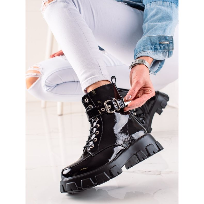 TRENDI Lackierte Arbeiter mit Schnalle schwarz 1