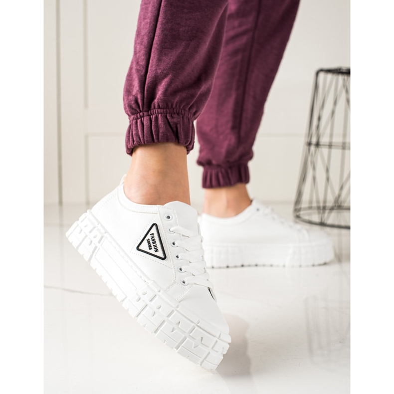 Goodin Sneakers mit Öko-Leder auf der Plattform weiß 1