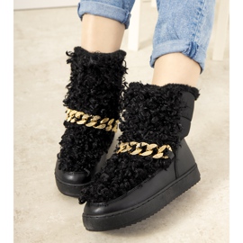 Schwarze Schneestiefel mit Fell von Montmina 2