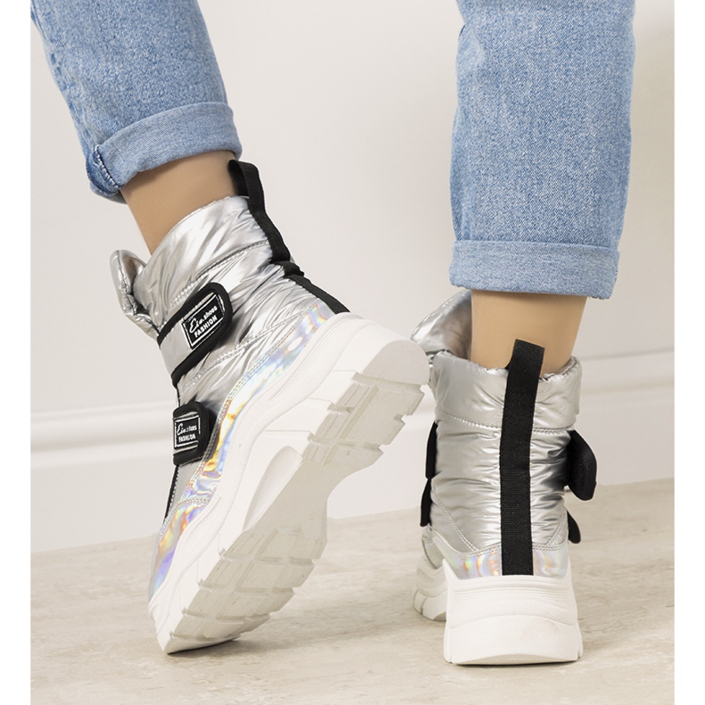 Silberne Schneeschuhe mit Klett-Komfort 1