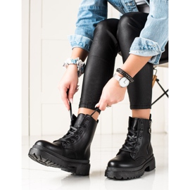 TRENDI Schwarze Trapper mit Reißverschluss 2