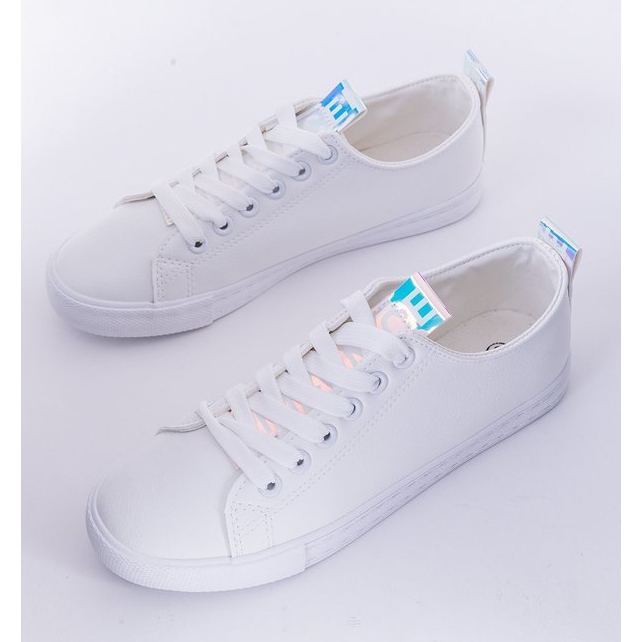 Weiße Sneaker von Valerie 1