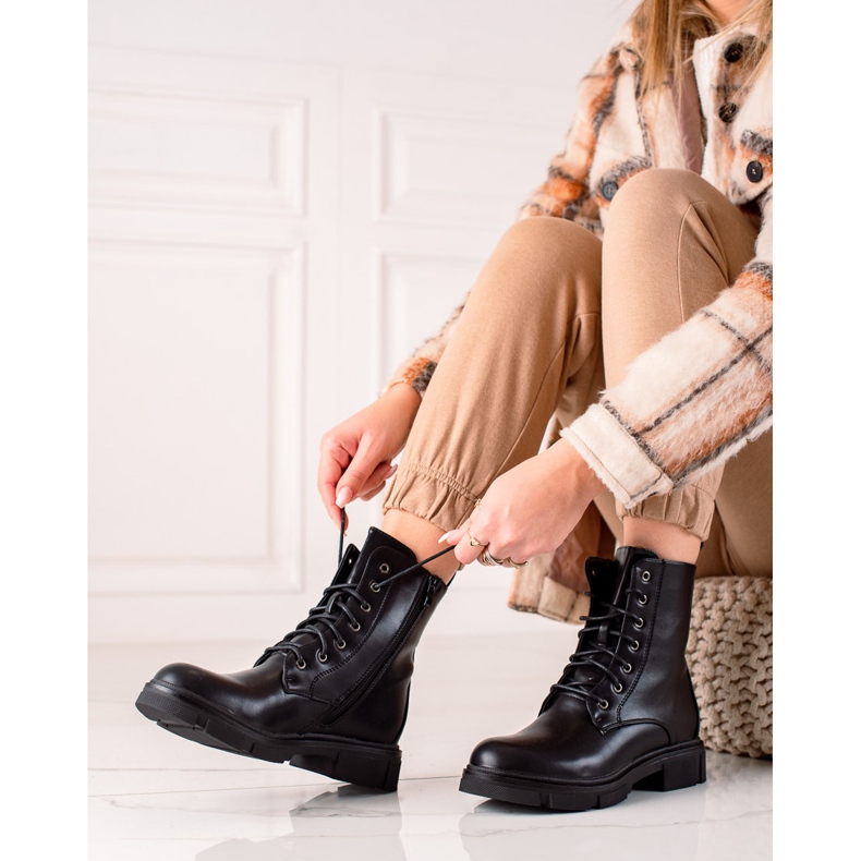 Ideal Shoes Klassische Arbeiter-Trapper schwarz 1