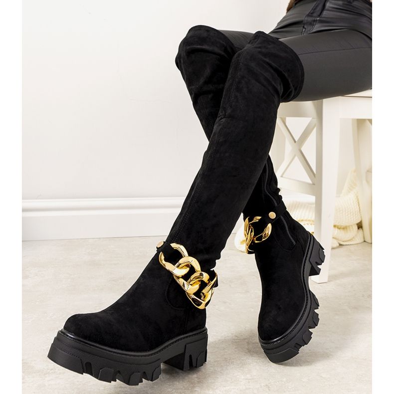 Schwarze Stiefel auf dicker Alines-Sohle 1