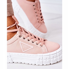 Rosa Sneaker von Frauen auf der Plattform 3
