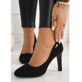 PJ1 Klassische Pumps auf einer Bar Wildleder Schwarz Eliana 2