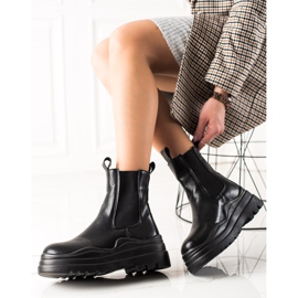 TRENDI Chelsea Boots auf der Fashion-Plattform schwarz 1