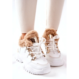 PM1 Weiße, isolierte Sportschuhe aus glänzendem Leder 3