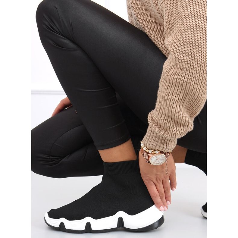 Nova Black Socken High-Top-Socken schwarz 2