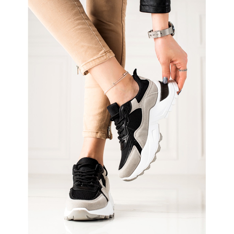 Sweet Shoes Graue und schwarze Turnschuhe 2