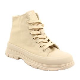 News Hohe Beige-Turnschuhe auf der Plattform 21SP02-1050 1