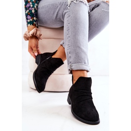 PS1 Gekräuselte Stiefel mit Lochmuster Schwarz Cynthia 1