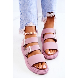 FM1 Reese's Purple Buckle Sandalen violett 1