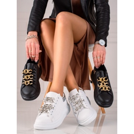 TRENDI Modische Turnschuhe mit einer Kette weiß 1