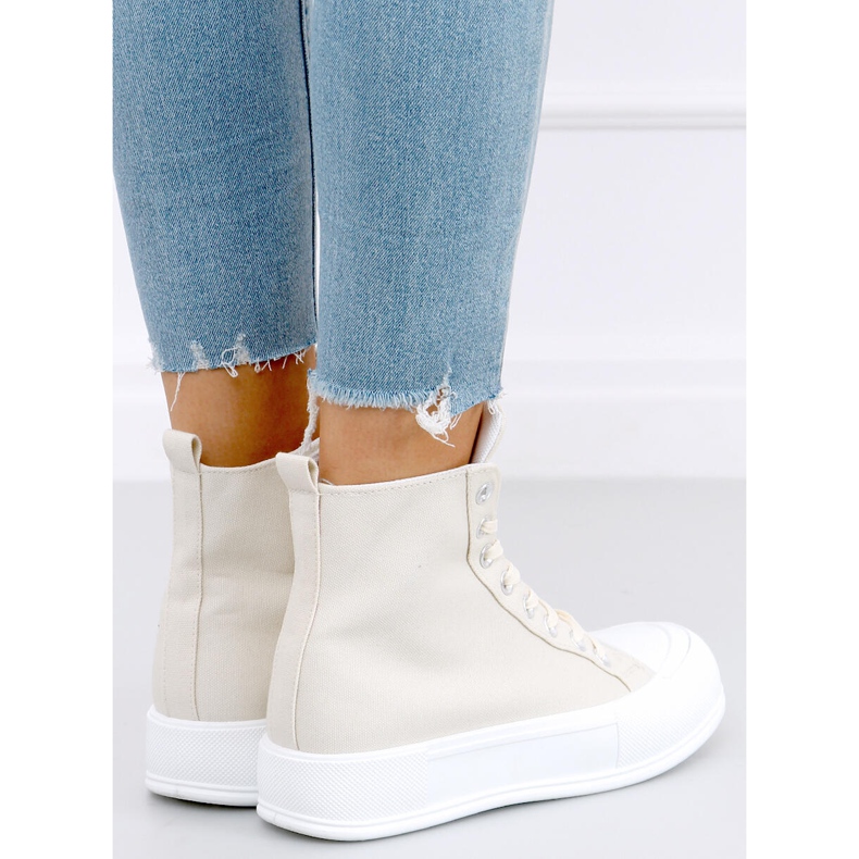 Knöchelturnschuhe aus kenianischem Leinen in Beige 1