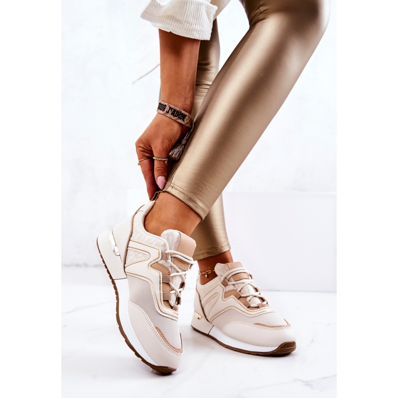 FS2 Sportschuhe auf der beigefarbenen Ginevra-Plattform 2