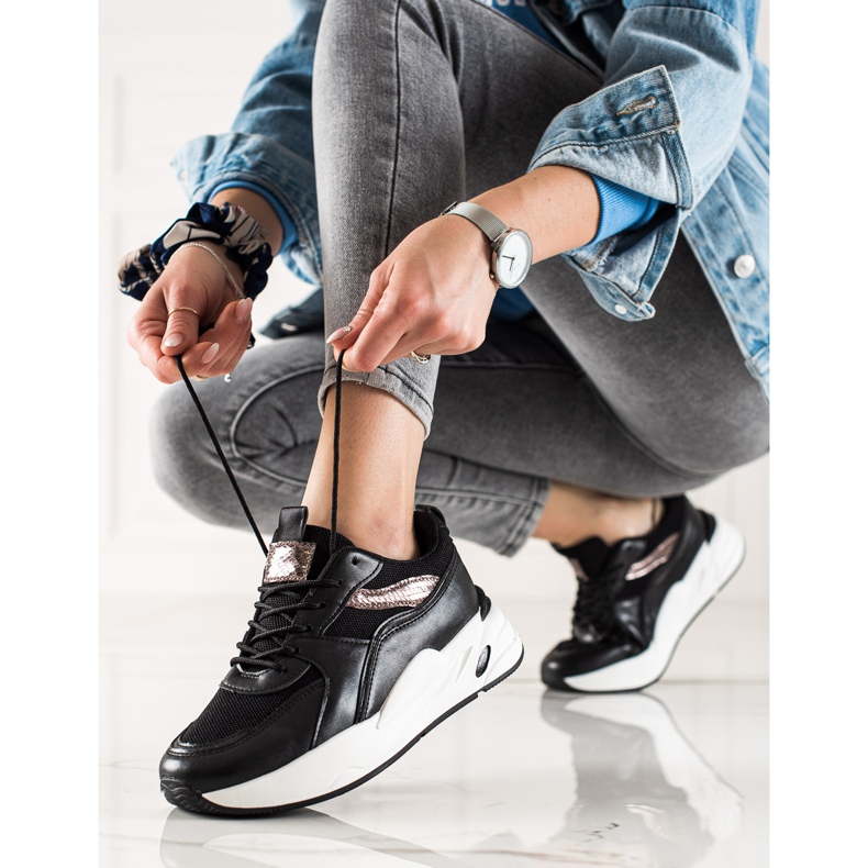 Ideal Shoes Turnschuhe auf der Plattform schwarz 1