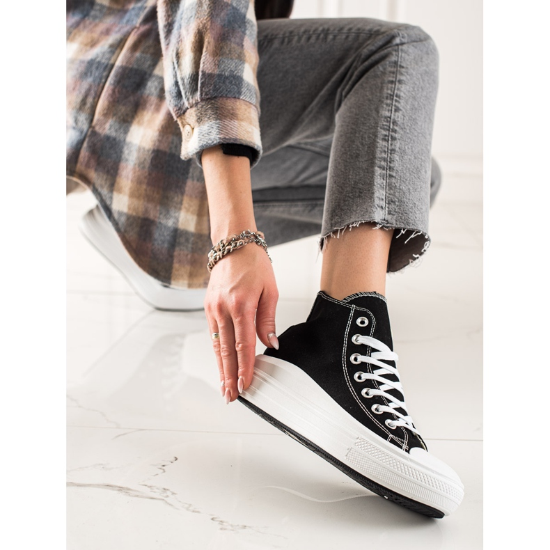 TRENDI Modische Sneaker auf der Plattform schwarz 1