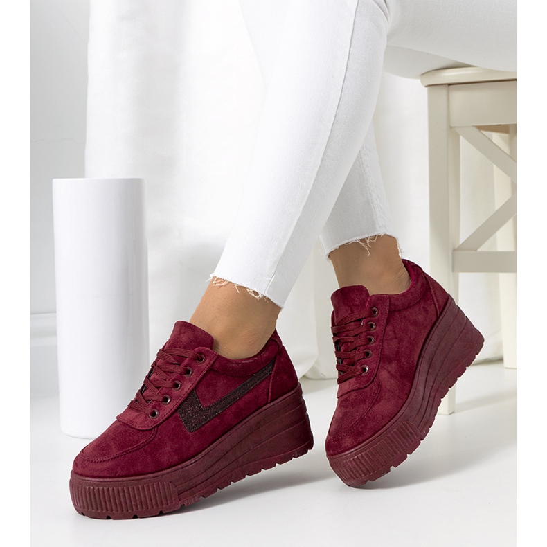 Bordeauxfarbene Sneaker mit hoher Botanical-Sohle rot 1