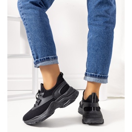 Schwarze Barnes-Turnschuhe 1