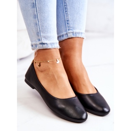 Klassische Ballerinas aus Leder in Schwarz 1