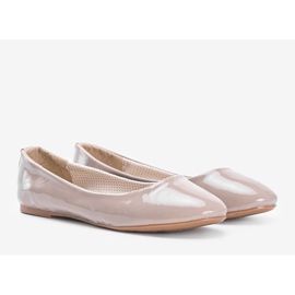 Schwarz lackierte Sixth Avenue Ballerinas beige 1