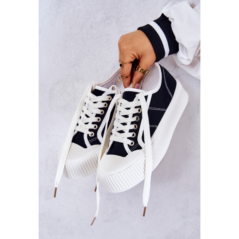 FB2 Niedrige Turnschuhe auf der schwarzen Mischa-Plattform 1