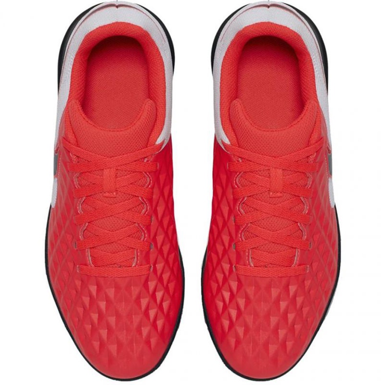 Hallenschuhe Nike Tiempo Legend 8 Club Ic Jr AT5882-606 mehrfarbig orangen und rottöne 1