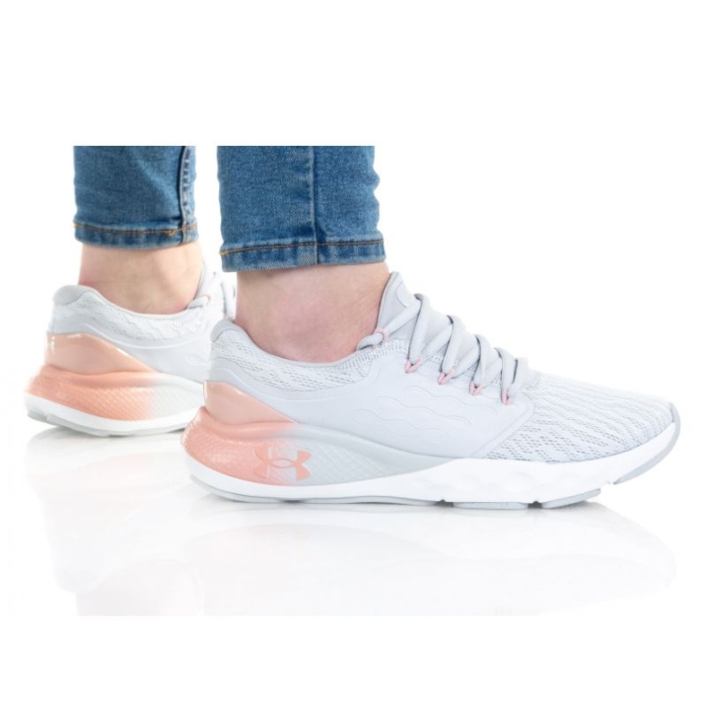Under Armour Charged Vantage W 3023565-106 grau 1