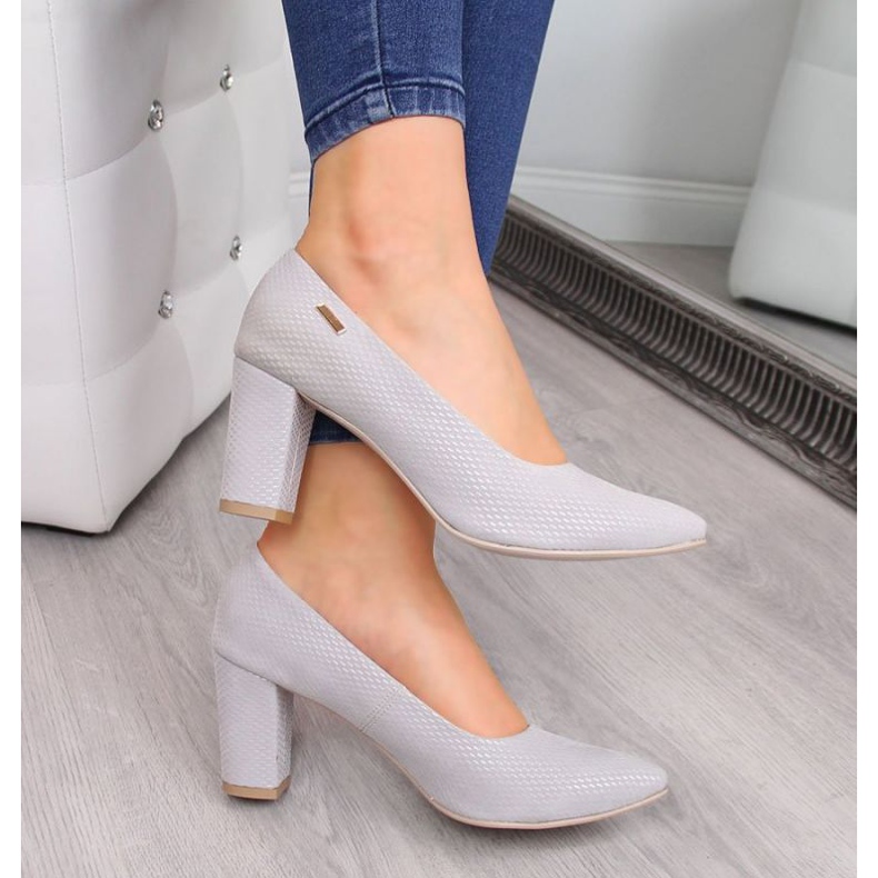 Pumps auf der Post Monique W AN866A grau 2