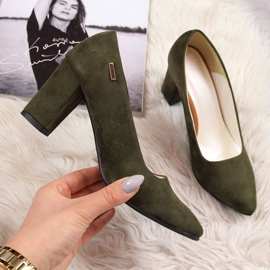 Pumpen auf der Post Monique W AN866J Olive khaki grün 1