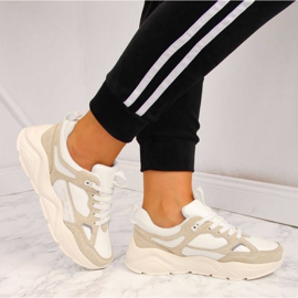 Sneakers auf der Plattform Big Star W GG274657 weiß 2