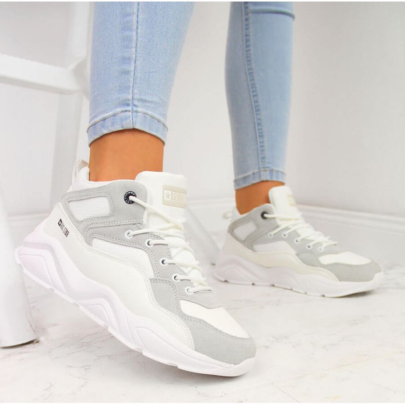 Sneakers auf der Plattform Big Star W GG274643 weiß 2