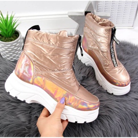 Schneestiefel auf der Vinceza W JAN46C Holoplattform golden 1